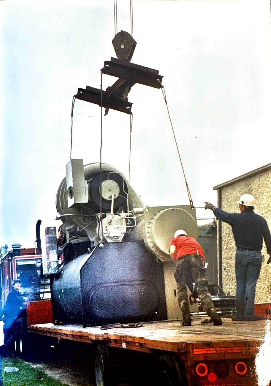 New chiller being offloaded at the Hyster plant